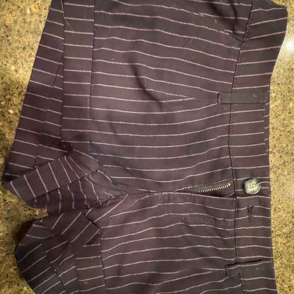 Bundle of shorts- brands Express, Gap & American Eagle. All excellent condition! - Picture 4 of 10